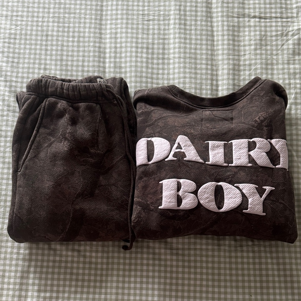 Camo'Dairy Boy' Sweatshirt and Pants Set